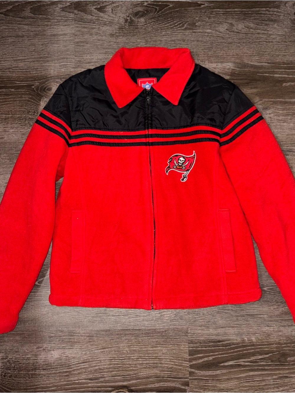 NFL For Her Size M Red, Blk Trim Tampa Bay Buccaneer Zip Front 2 Pckt Jacket